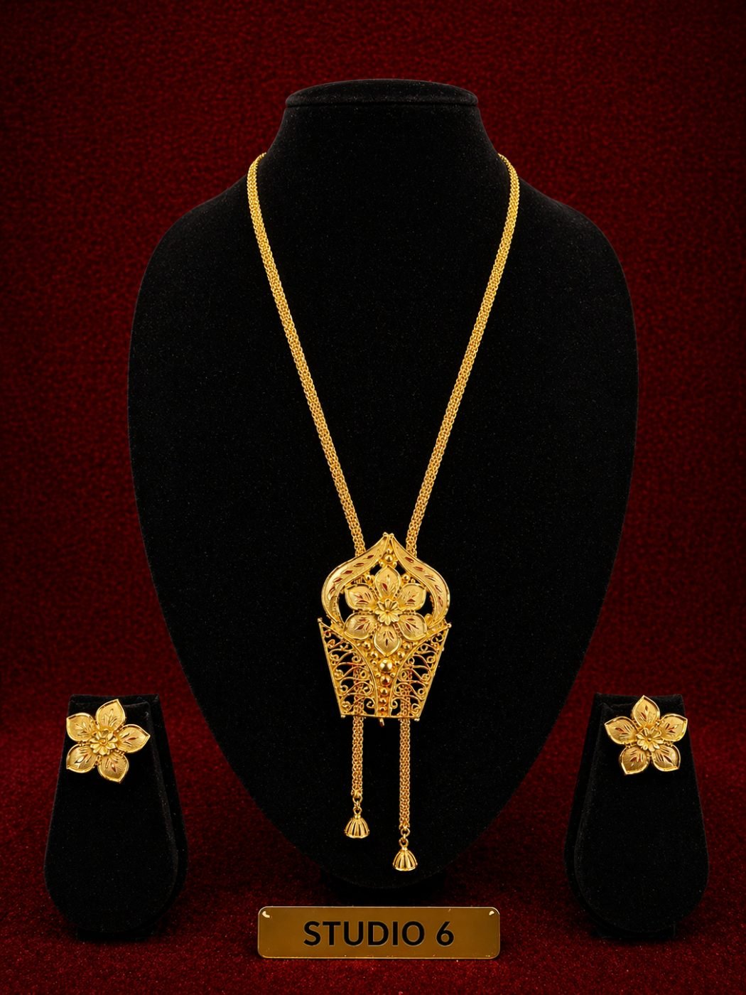 Chain jewellery from Studio 6 Kolkata